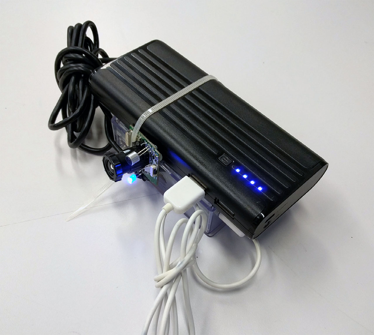 Behavioral prototype made with a battery pack and a Raspberry Pi